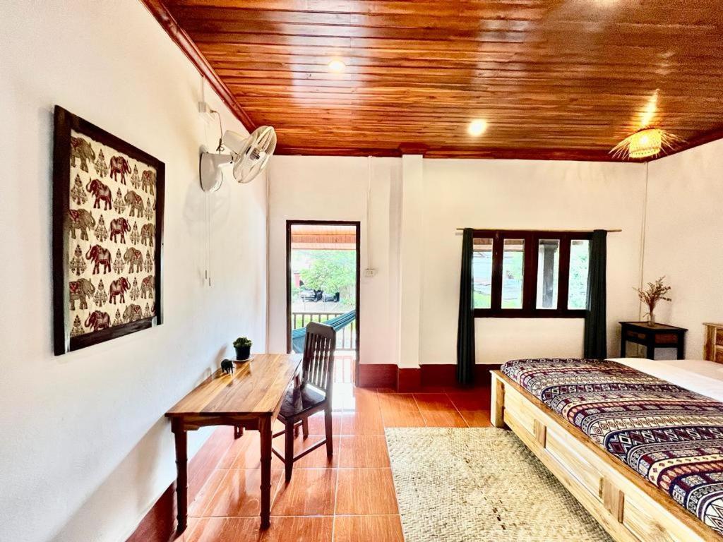 La Casa Hostel Luang Prabang Exteriör bild